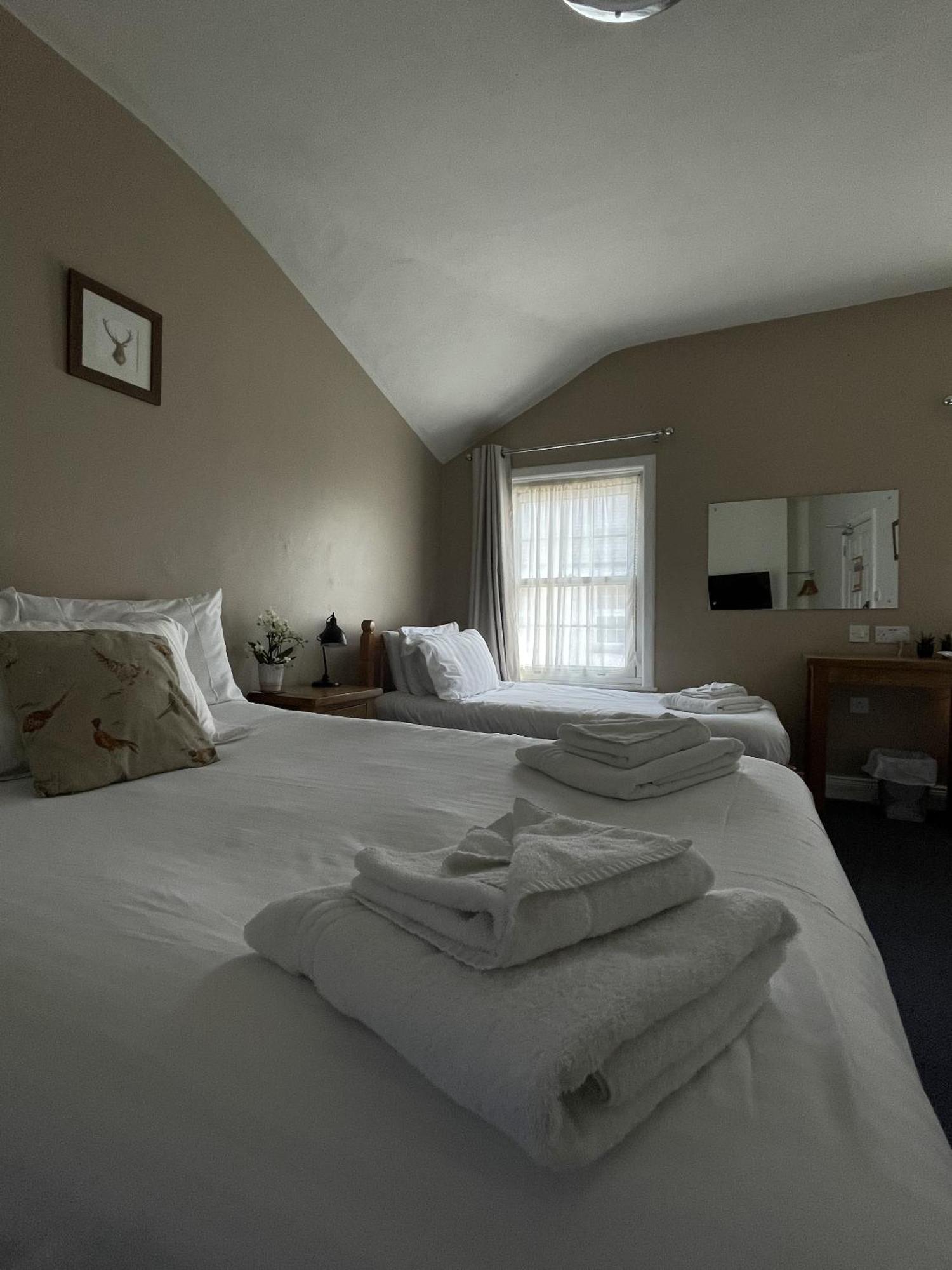 Wiveliscombe White Hart Hotel חדר תמונה