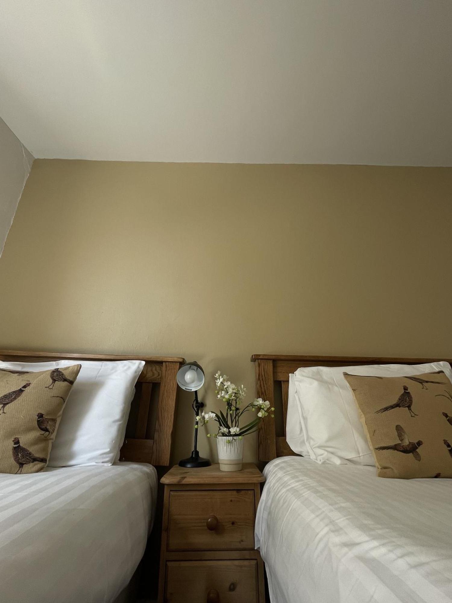 Wiveliscombe White Hart Hotel חדר תמונה