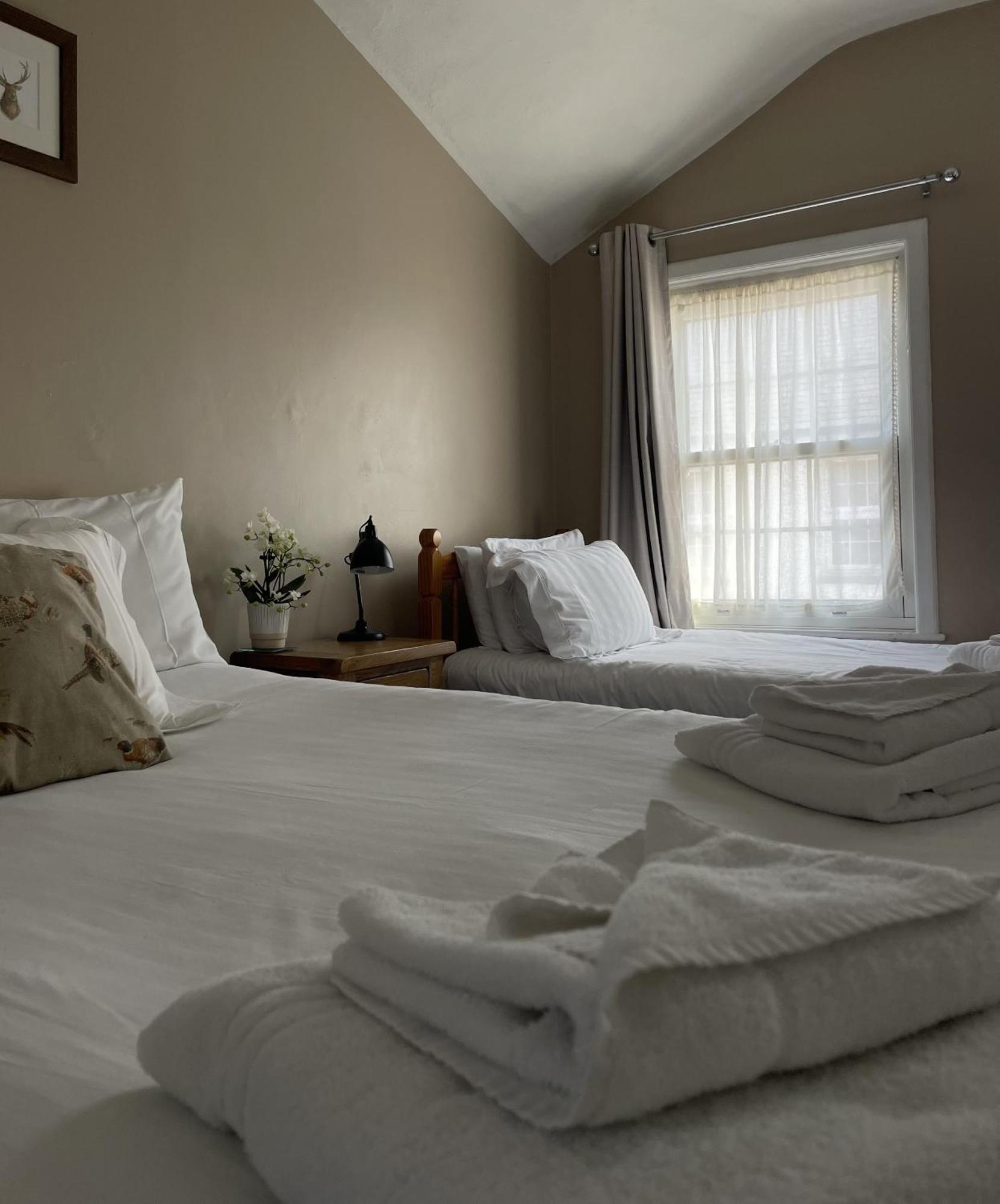 Wiveliscombe White Hart Hotel חדר תמונה